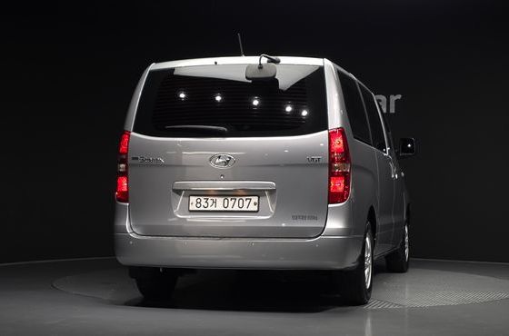 Hyundai Starex Van 3-Seater Smart — пробег 28 681 км — фото 4 из 5