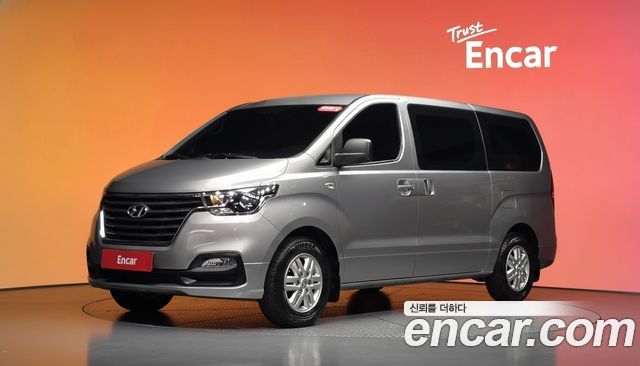 Hyundai Starex Van 3-Seater Smart — пробег 28 681 км — фото 1 из 5