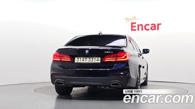 BMW 5-Series 520d M Sport Package Plus — пробег 115 754 км — фото 4 из 5