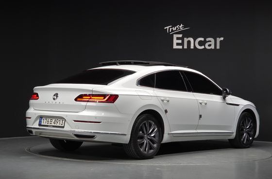Volkswagen Arteon 2.0 TDI Premium — пробег 65 742 км — фото 2 из 5