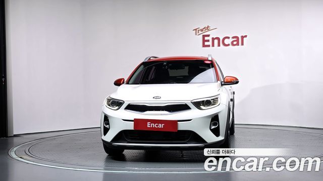 Kia Stonic из Кореи Encar