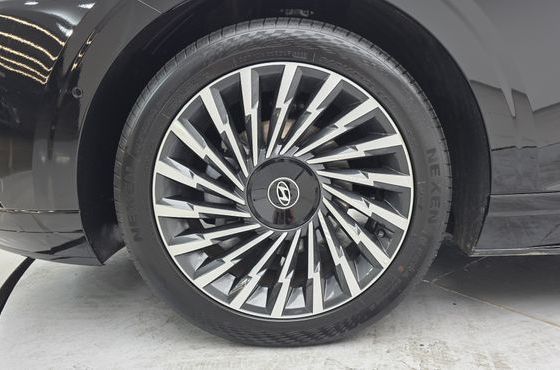 Hyundai Grandeur Calligraphy — пробег 30 352 км — фото 5 из 5
