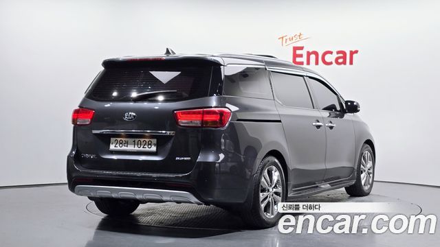 Kia Carnival Gasoline 9-seater Noblesse — пробег 108 168 км — фото 2 из 5
