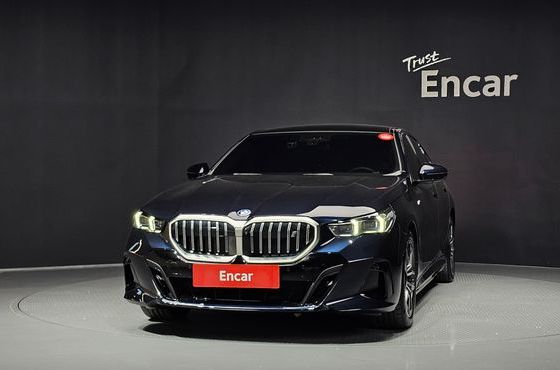 BMW i5 eDrive 40 M Sport — пробег 51 152 км — фото 3 из 5
