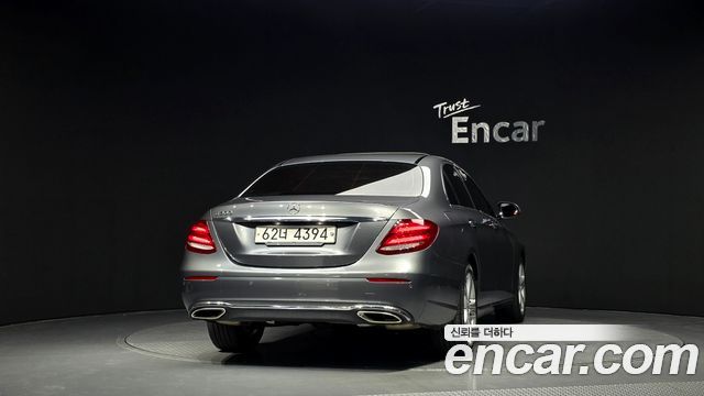 Mercedes-Benz E-Class E200 Avantgarde — пробег 46 334 км — фото 4 из 5