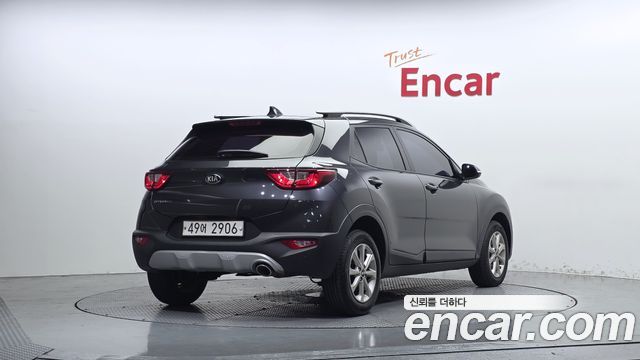 Kia Stonic из Кореи Encar