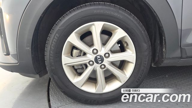 Kia Stonic из Кореи Encar