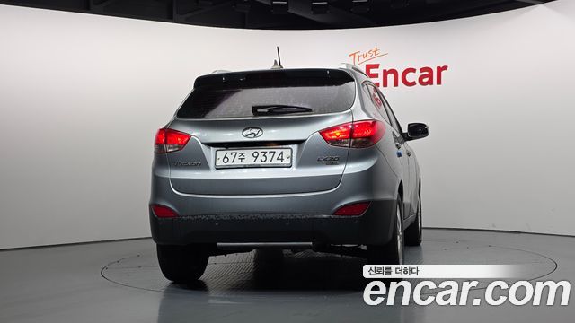 Hyundai Tucson Diesel 2WD LX20 Smart-Pack — пробег 239 706 км — фото 4 из 5