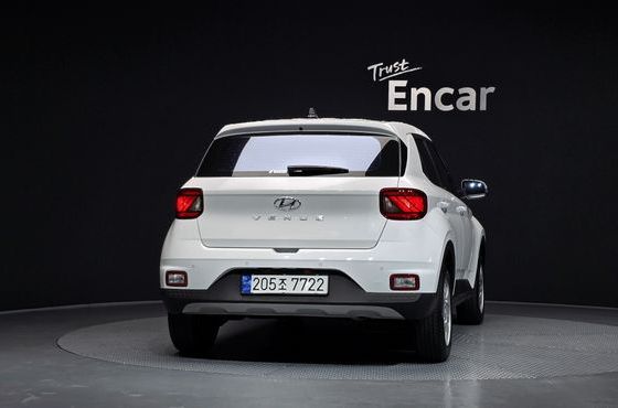 Hyundai Venue 1,6 Premium — пробег 26 915 км — фото 4 из 5