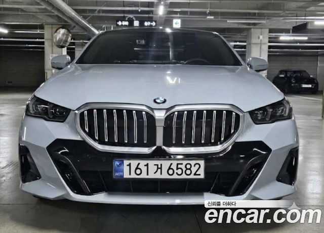 BMW 5-Series 520i M Sport — пробег 6 313 км — фото 2 из 5
