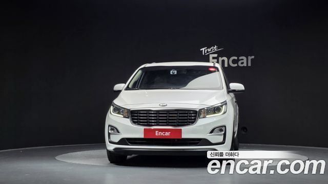 Kia Carnival 9-Seater Prstige — пробег 77 514 км — фото 3 из 5
