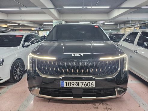 Kia Carnival HEV 9seater Signature — пробег 18 км — фото 3 из 5