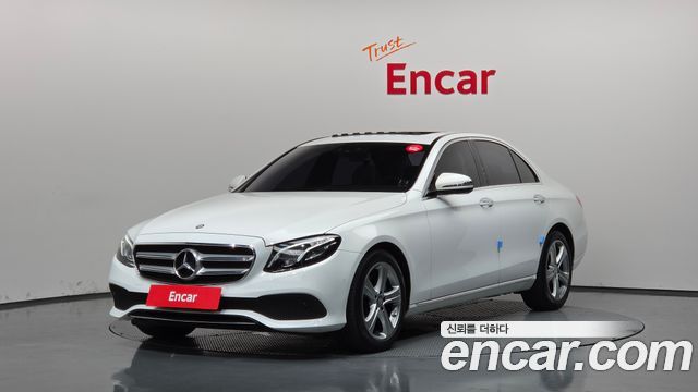 Mercedes-Benz E-Class E220d 4MATIC Avantgarde — пробег 75 467 км — фото 1 из 5