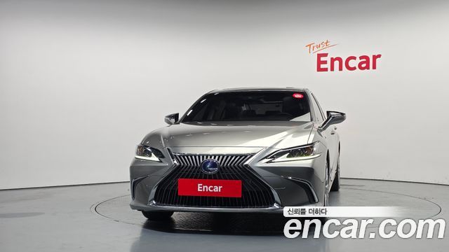 Lexus ES Luxury Plus — пробег 49 457 км — фото 3 из 5