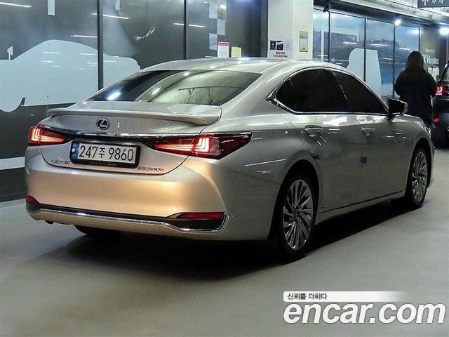 Lexus ES Supreme — пробег 117 949 км — фото 2 из 5