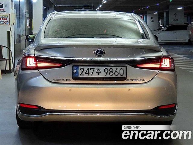 Lexus ES Supreme — пробег 117 949 км — фото 4 из 5