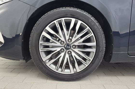 Kia K7 Signature — пробег 106 247 км — фото 5 из 5