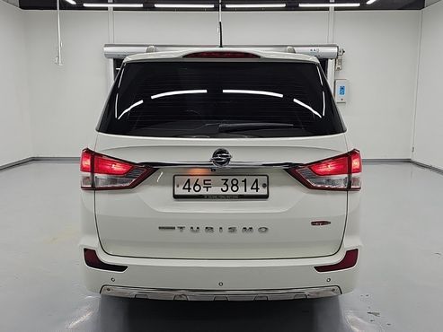 Ssangyong KORANDO 4WD TX 9-seater — пробег 204 634 км — фото 3 из 5