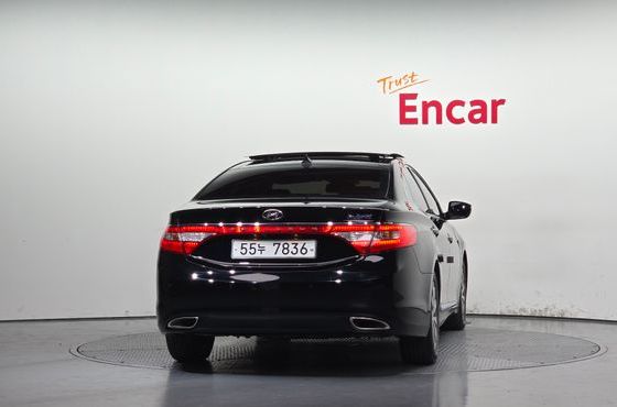 Hyundai Grandeur Premium — пробег 111 023 км — фото 4 из 5