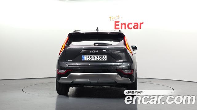 Kia Niro Signature — пробег 30 666 км — фото 4 из 5