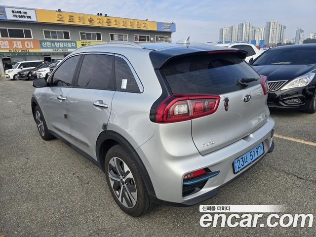 Kia Niro Noblesse — пробег 43 072 км — фото 3 из 5