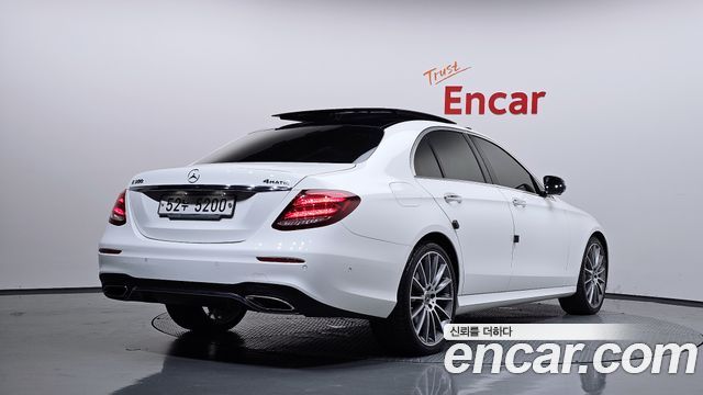 Mercedes-Benz E-Class E300 4MATIC AMG Line — пробег 64 041 км — фото 2 из 5