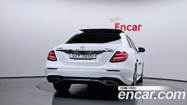 Mercedes-Benz E-Class E300 4MATIC AMG Line — пробег 64 041 км — фото 4 из 5