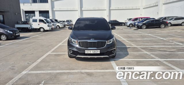 Kia Carnival 9-seater Prestige — пробег 125 000 км — фото 1 из 5