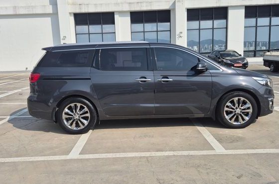 Kia Carnival 9-seater Prestige — пробег 125 000 км — фото 5 из 5