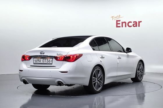 Infiniti Q50 3.5 Hybrid Essence — пробег 61 531 км — фото 2 из 5