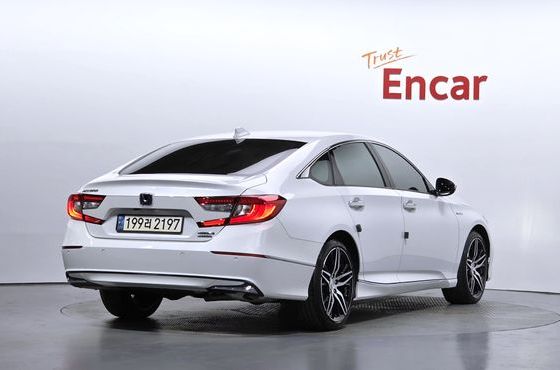 Honda Accord 2.0 Hybrid Touring — пробег 54 369 км — фото 2 из 5