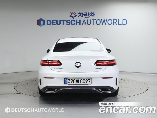Mercedes-Benz E-Class E300d 4MATIC Coupe — пробег 23 550 км — фото 4 из 5
