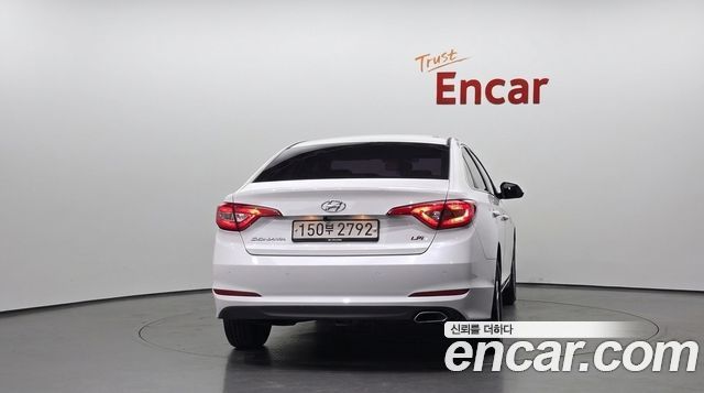 Hyundai Sonata LPI Smart — пробег 194 035 км — фото 4 из 5