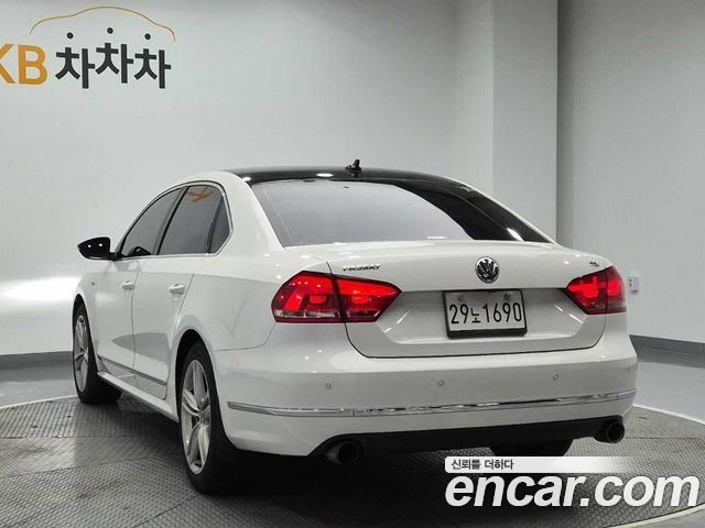 Volkswagen Passat 2.0 TDI B7 — пробег 234 839 км — фото 2 из 5
