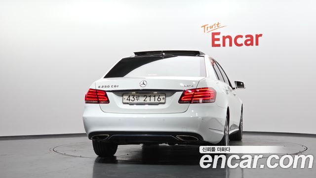 Mercedes-Benz E-Class E250 CDI 4MATIC — пробег 129 883 км — фото 4 из 5