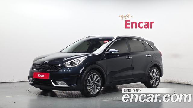 Kia Niro Prestige — пробег 99 670 км — фото 1 из 5