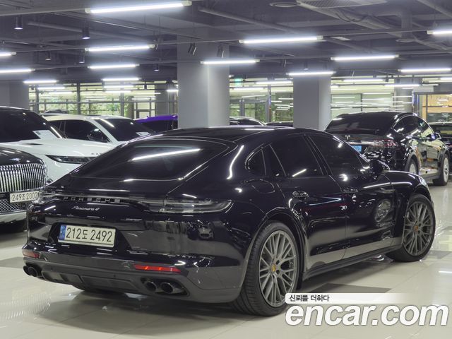 Porsche Panamera 2.9 AWD Platinum Edition — пробег 67 000 км — фото 2 из 5