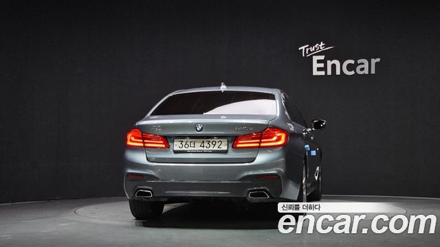 BMW 5-Series 520d xDrive M Sport Package Plus — пробег 102 856 км — фото 4 из 5