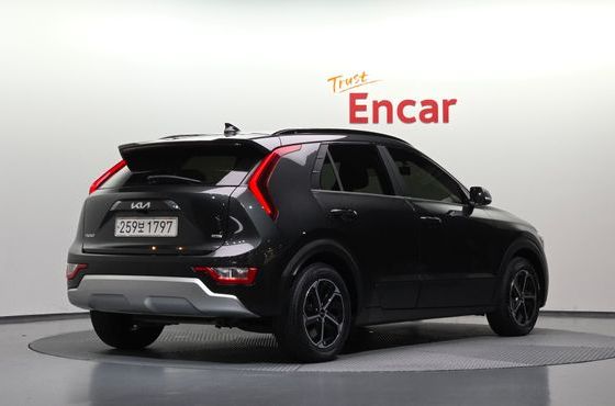 Kia Niro Trendy — пробег 69 577 км — фото 2 из 5