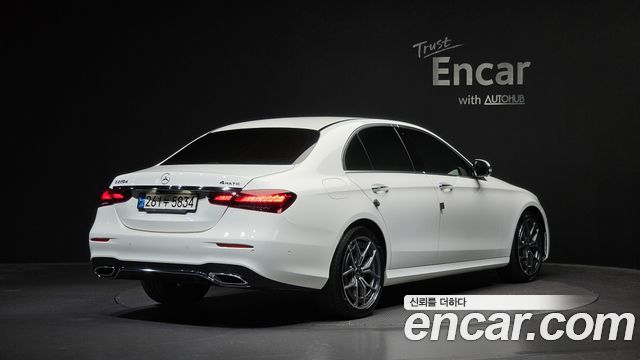 Mercedes-Benz E-Class E220d 4MATIC AMG Line — пробег 38 000 км — фото 2 из 5