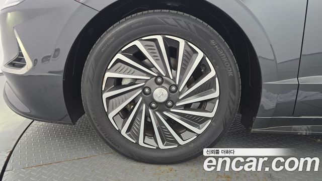 Hyundai Sonata Premium Plus — пробег 139 003 км — фото 5 из 5