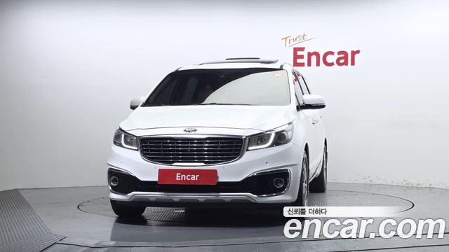 Kia Carnival 9-seater Noblesse — пробег 204 366 км — фото 3 из 5