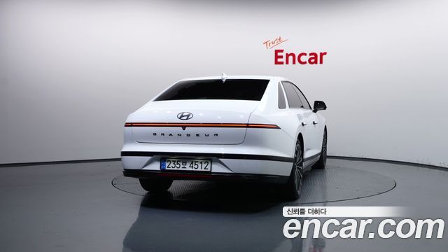 Hyundai Grandeur 2,5 Gasoline 2WD Calligraphy — пробег 14 795 км — фото 4 из 5