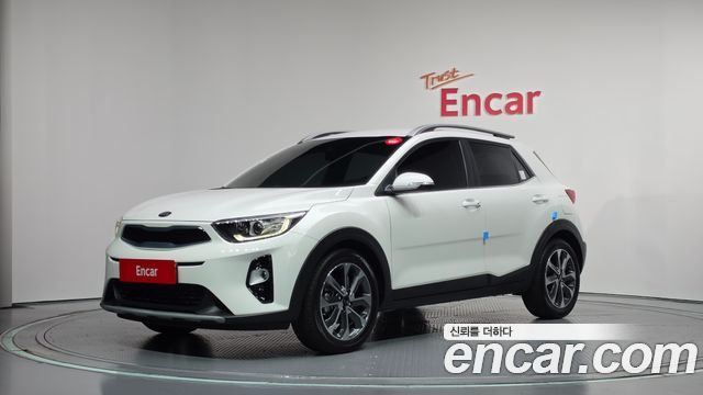 Kia Stonic из Кореи Encar