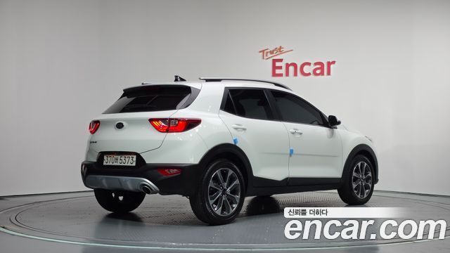 Kia Stonic из Кореи Encar