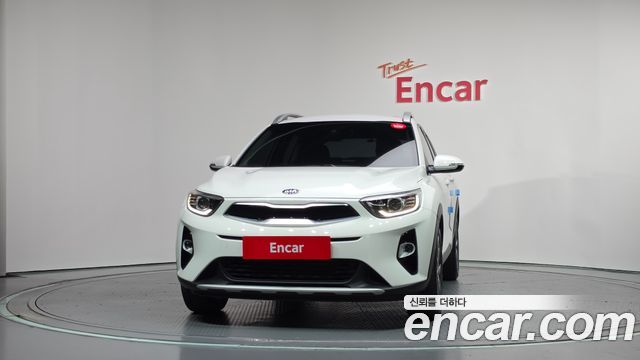 Kia Stonic из Кореи Encar