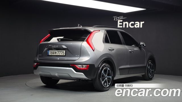 Kia Niro Trendy — пробег 63 234 км — фото 2 из 5