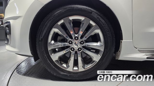 Kia Carnival 9-seater Prestige — пробег 88 400 км — фото 5 из 5
