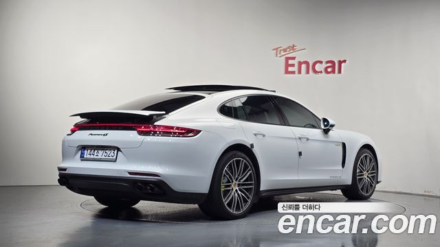 Porsche Panamera 2.9 AWD E-Hybrid — пробег 63 928 км — фото 2 из 5