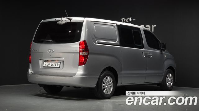 Hyundai Starex Van 5-Seater Modern — пробег 23 241 км — фото 2 из 5